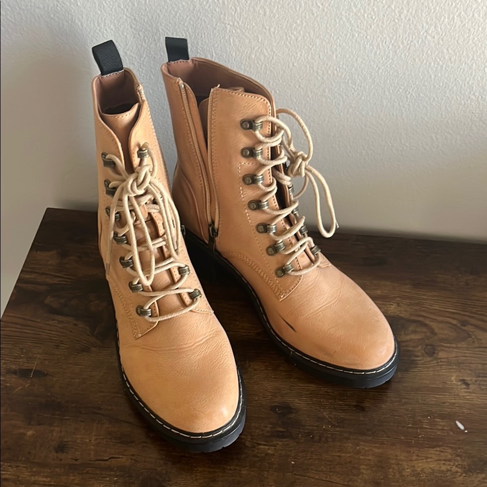 Women's Tan Lace-Up Ankle Boots